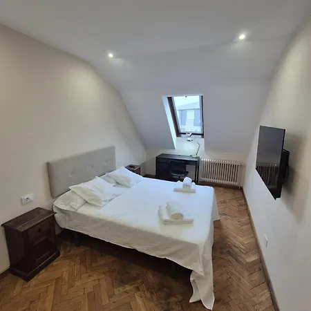Alfonso X Lucus Confort Apartment